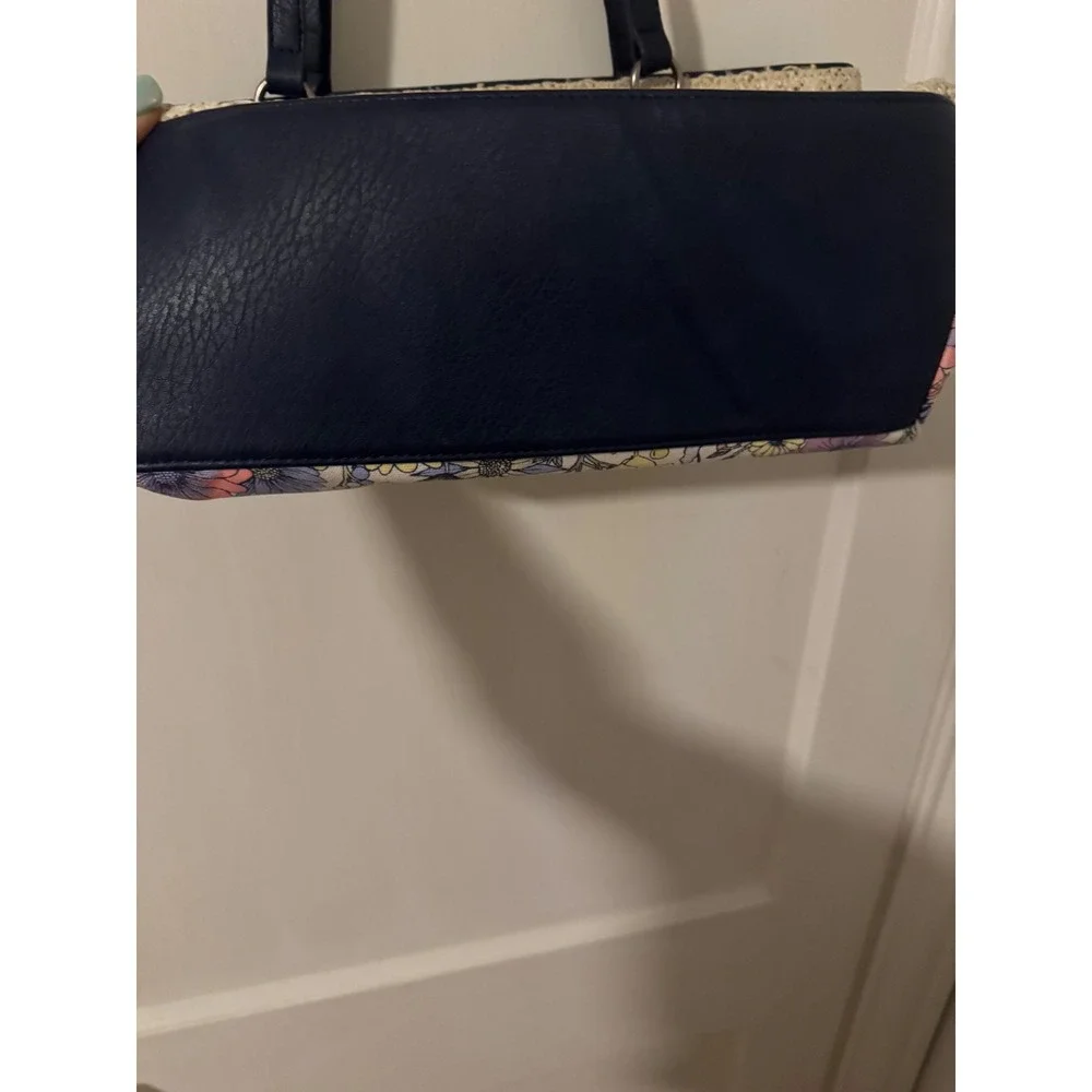 Sakroots Floral Embroidered Straw Tote Bag Navy Blue Butterfly Bee Summer Beach